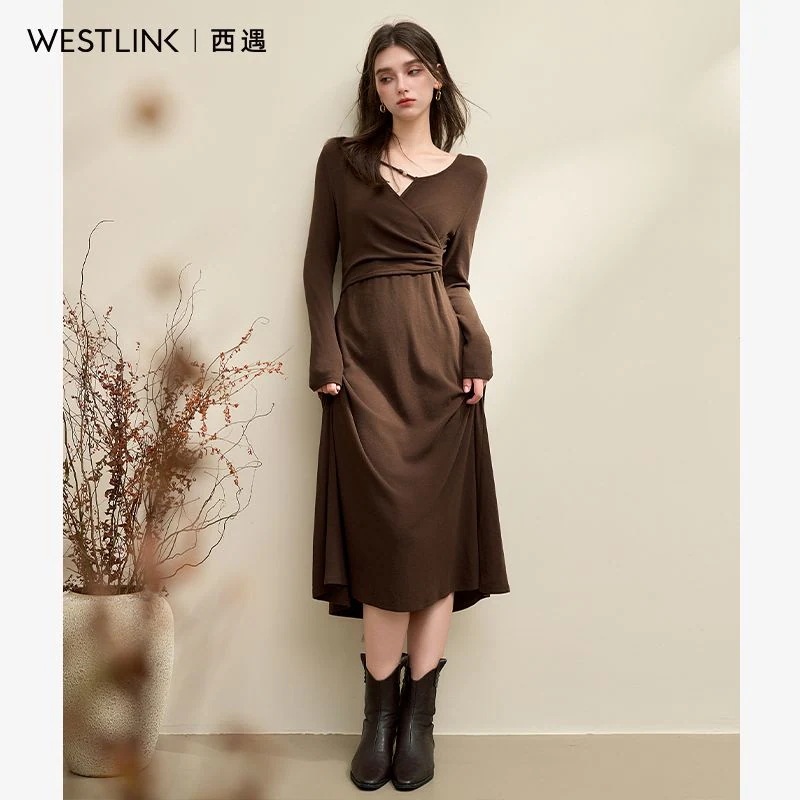 コーヒー長袖ドレス女性2025新しいVネックビーズホローネックスリムロングドレスドレス スーツ パーティードレス ウェディングドレス キャバドレス 結婚式 ドレス コーヒー長袖ドレス女性2025新しいVネックビーズホローネックスリムロングドレスドレス スーツ パーティードレス ウェディングドレス キャバドレス 結婚式 ドレス