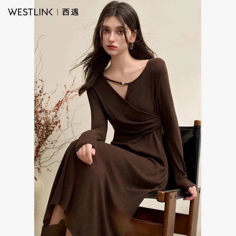 コーヒー長袖ドレス女性2025新しいVネックビーズホローネックスリムロングドレスドレス スーツ パーティードレス ウェディングドレス キャバドレス 結婚式 ドレス コーヒー長袖ドレス女性2025新しいVネックビーズホローネックスリムロングドレスドレス スーツ パーティードレス ウェディングドレス キャバドレス 結婚式 ドレス