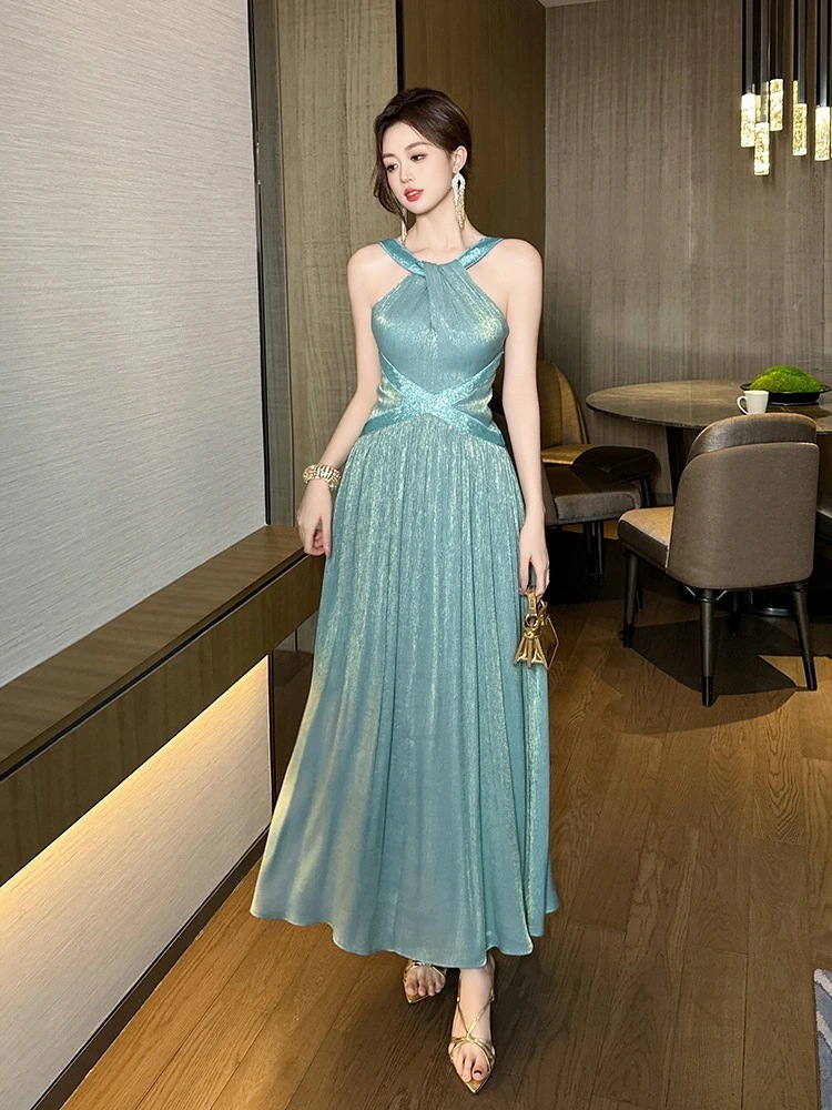 ロングスカート上品 25 サテンシルク ホルダーネック 大きい裾 ロング ドレス パーティー キャバ 大人 同窓会 披露宴 卒業式 結婚式 演奏会 ウェディング 二次会 メガ割