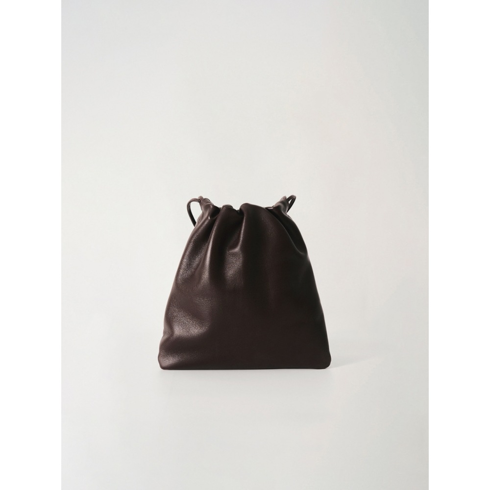 何も書かれていない Fatu ショルダーバッグ (ダークブラウン) 何も書かれていない Fatu ショルダーバッグ (ダークブラウン)