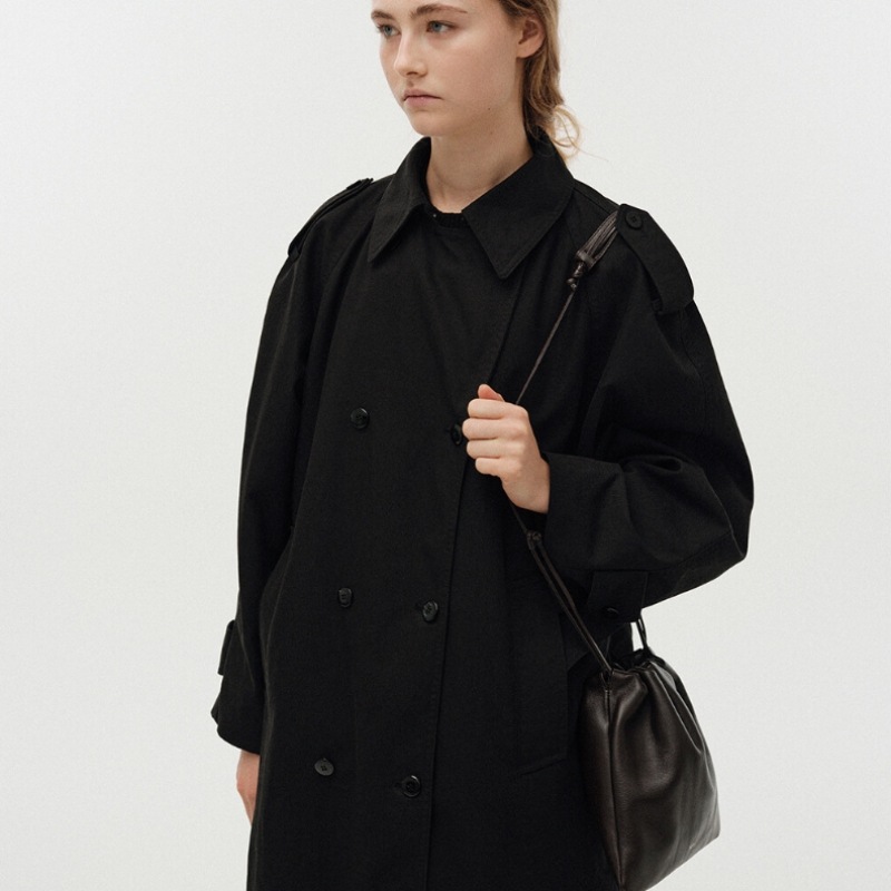 何も書かれていない Fatu ショルダーバッグ (ダークブラウン) 何も書かれていない Fatu ショルダーバッグ (ダークブラウン)