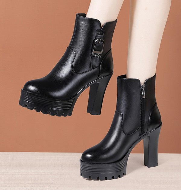 ショートブーツレディース チャンキーヒール 美脚 ショート ブーツ 10センチ 太ヒール 秋冬 疲れにくい 歩きやすい 太ヒール ブーツ スムース 防寒 歩きやすい 小さいサイズ 大きいサイズ 黒 2 ショートブーツレディース チャンキーヒール 美脚 ショート ブーツ 10センチ 太ヒール 秋冬 疲れにくい 歩きやすい 太ヒール ブーツ スムース 防寒 歩きやすい 小さいサイズ 大きいサイズ 黒 2