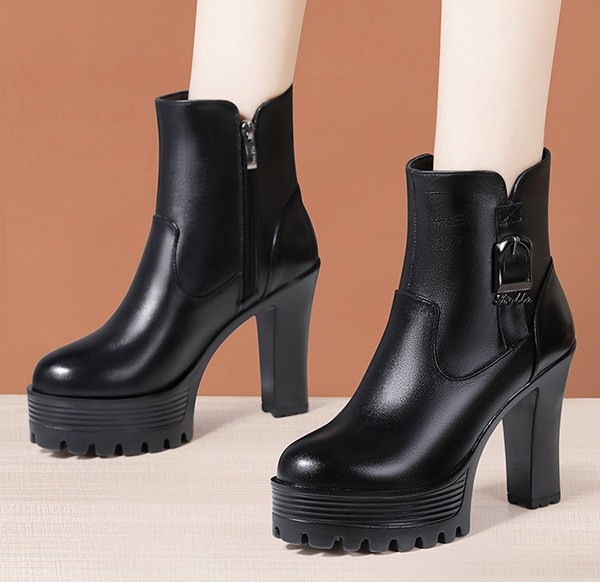 ショートブーツレディース チャンキーヒール 美脚 ショート ブーツ 10センチ 太ヒール 秋冬 疲れにくい 歩きやすい 太ヒール ブーツ スムース 防寒 歩きやすい 小さいサイズ 大きいサイズ 黒 2 ショートブーツレディース チャンキーヒール 美脚 ショート ブーツ 10センチ 太ヒール 秋冬 疲れにくい 歩きやすい 太ヒール ブーツ スムース 防寒 歩きやすい 小さいサイズ 大きいサイズ 黒 2