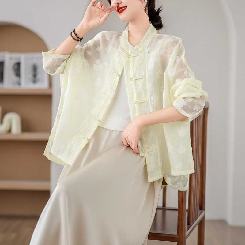 【急速出荷!】夏 「ファットガール」2024夏シアーシャツUVカットブラウス中華風大きいサイズ体型カバーお尻すっぽりサテンシャツ紫外線対策冷房対策チャイナカーディガン 【急速出荷!】夏 「ファットガール」2024夏シアーシャツUVカットブラウス中華風大きいサイズ体型カバーお尻すっぽりサテンシャツ紫外線対策冷房対策チャイナカーディガン