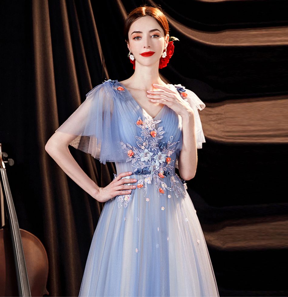 【2枚購入で100円OFF】レディース ウェディングドレス カラードレス 結婚式 花嫁 披露宴 刺繍 二次会 パーティードレス 演奏会 お嫁さん 発表会 ブルー 【2枚購入で100円OFF】レディース ウェディングドレス カラードレス 結婚式 花嫁 披露宴 刺繍 二次会 パーティードレス 演奏会 お嫁さん 発表会 ブルー