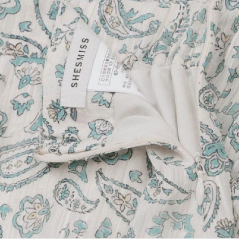 [She Miss] アリスペイズリープリントスカート (価格:218,000ウォン)