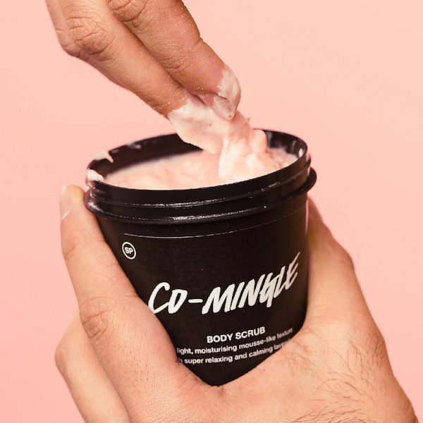 Qoo10] LUSH コーミングル 225g ボディ スクラブ