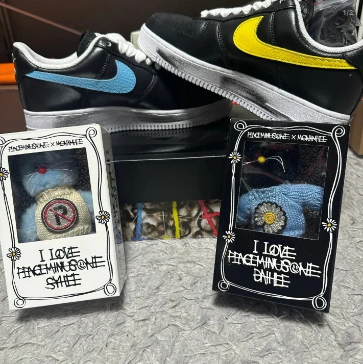 【公式正規品】 Monamhee x Peaceminusone Daihee + Syhee Plush Keyring 10万ウォン PMO ギフトポーチ付
