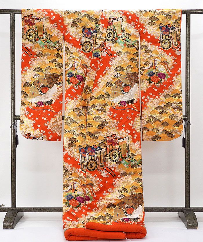 色打掛 正絹 四季花御所車模様 打掛 花嫁衣裳 婚礼 リサイクル 中古 ブライダル ウエディング 着物 e3157