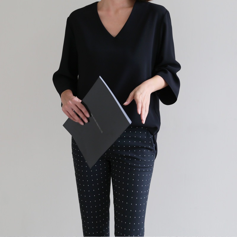 [The Bree]自体製作女子力アップの基本当日発送!V-neck ブラウス