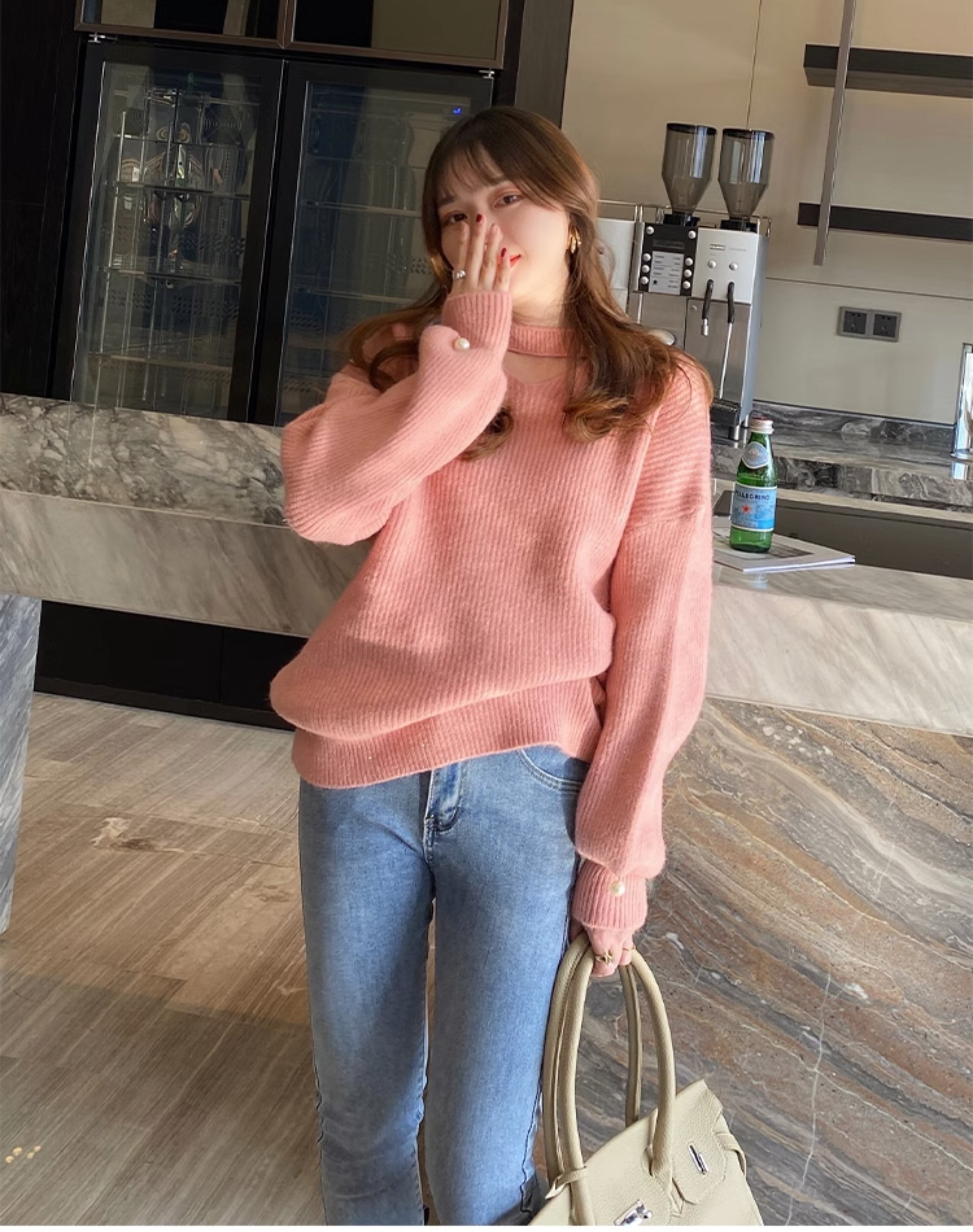 トップス レディース ニット セーター カットアウト デコルテ パール スリット クルーネック ドロップショルダー 長袖 シンプル 無地 カジュアル 伸縮性 かわいい 大人可愛い きれいめ お洒落