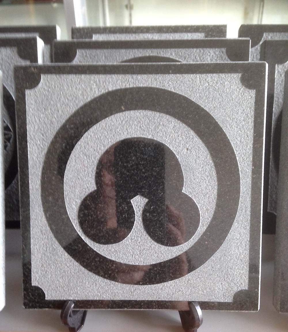 御影石の家紋プレート 黒御影石 NO.2 代表的な家紋8種類