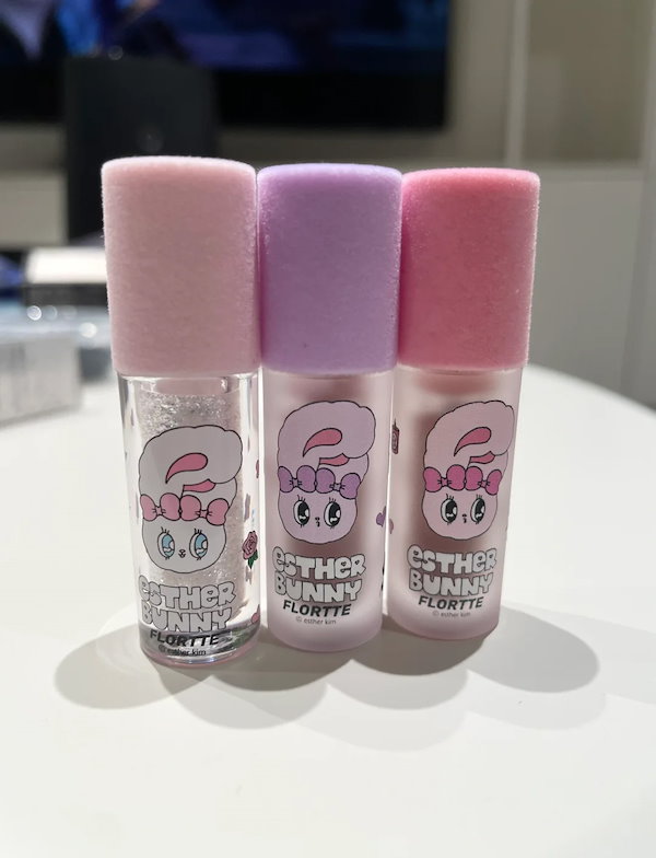 R エスターバニー Thanks : @conbeau_jp Esther bunny pop up・:*+. open