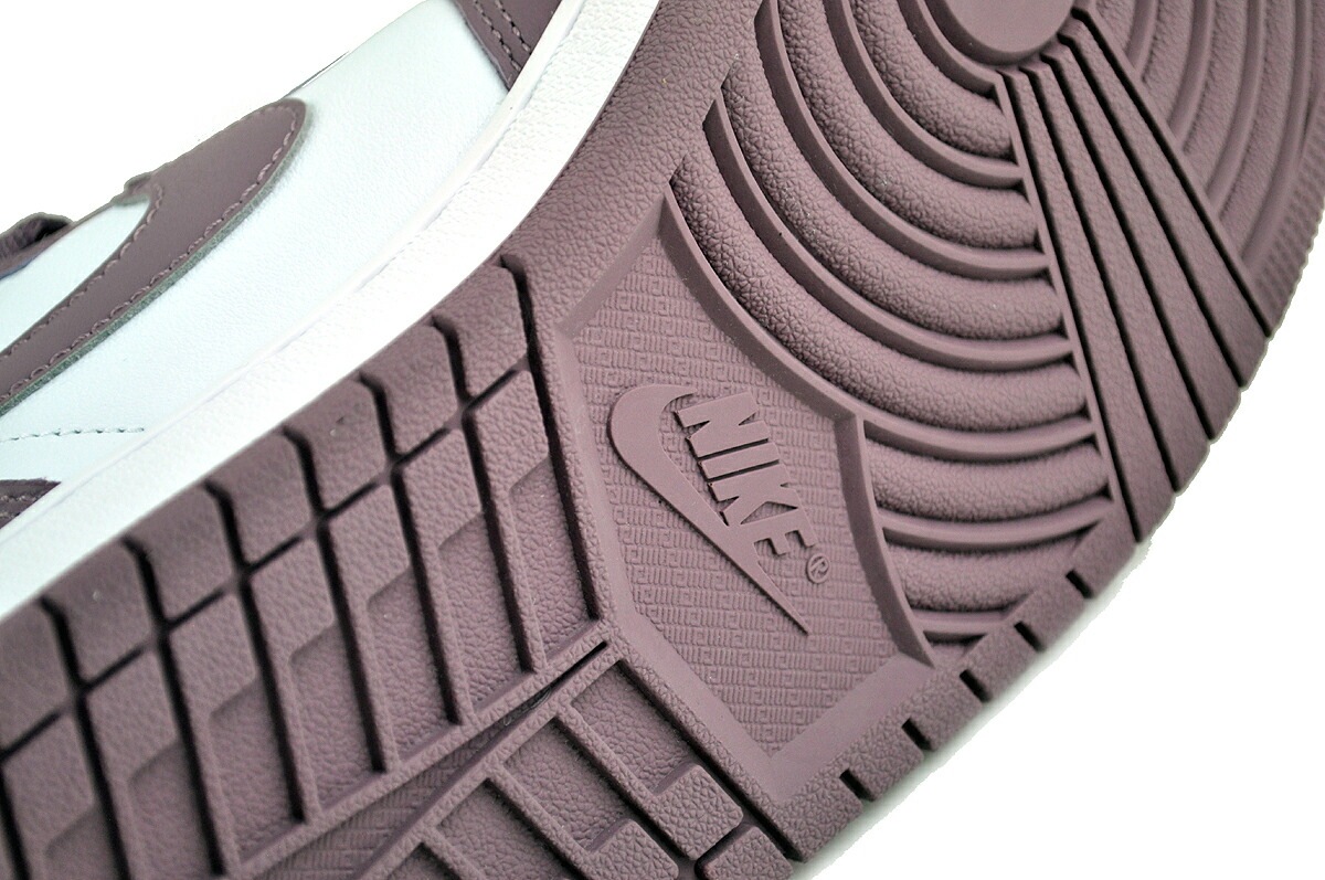 エアジョーダン 1 レトロ ハイ オージー ホワイト スカイモーブ dz5485-105