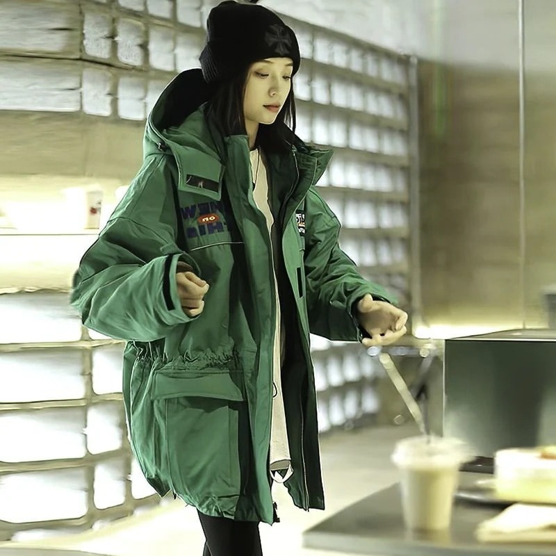 アウターダウンジャケットコート厚手ジャケット 流行り フード付き こうぐふう 裹起毛厚手 韓国版はデザイン感がゆったりしている セミロング 冬新作日系ダウンコットンジャケット 百掛け 快適 コーデ