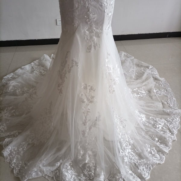 Qoo10] マーメイドライン ウェディングドレス オ