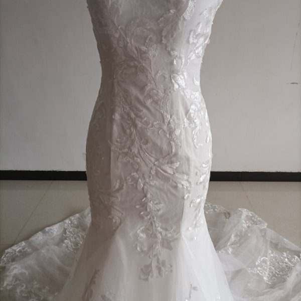 高品質マーメイドライン　ウェディングドレス　オフショルダー3D立体レース刺繍 高品質マーメイドライン ウェディングドレス オフショルダー3D