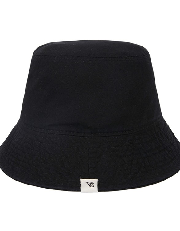 少女時代 ユリ 着用][バザール] 韓国製 モノグラム ラベル ピグメント バケットハット ブラック