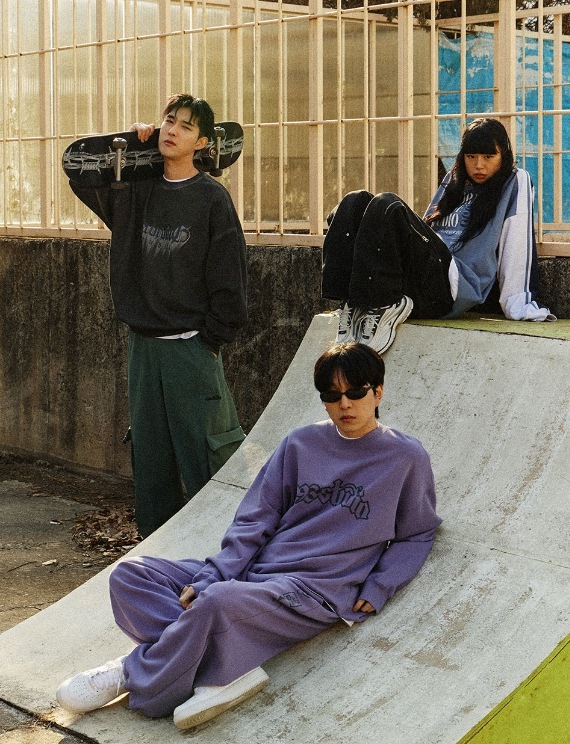 [1993studio] Recording Studio Pigment Sweatshirt