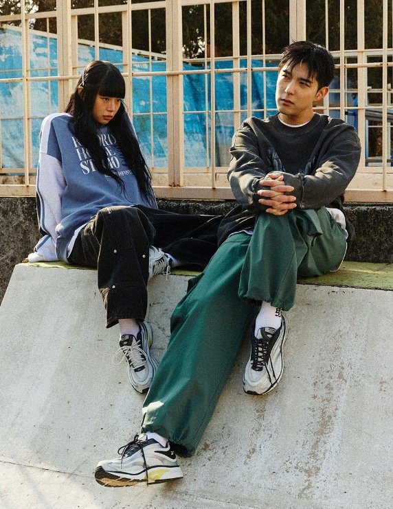 [1993studio] Recording Studio Pigment Sweatshirt