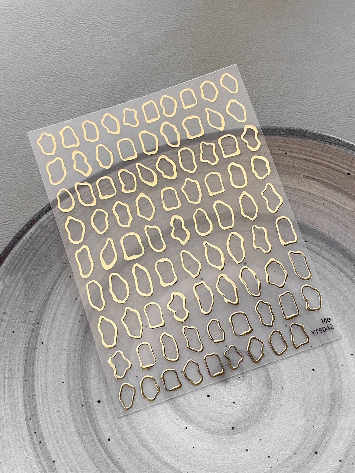 【1点ご購入 で10点プレゼントいたします】ゴールドラインのネイルシール爆閃シンプルリングポップなデコレーションシール