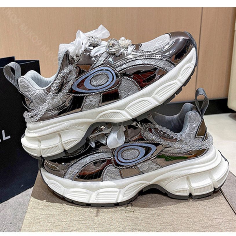 1000円OFFクーポン ヒールスニーカー 大きいサイズ レディース 紐靴 ローカット カジュアルシューズ 歩きやすい スニーカー ローヒール ウォーキング 快適 履きやすい 旅行 トラベル 通学 仕 1000円OFFクーポン ヒールスニーカー 大きいサイズ レディース 紐靴 ローカット カジュアルシューズ 歩きやすい スニーカー ローヒール ウォーキング 快適 履きやすい 旅行 トラベル 通学 仕