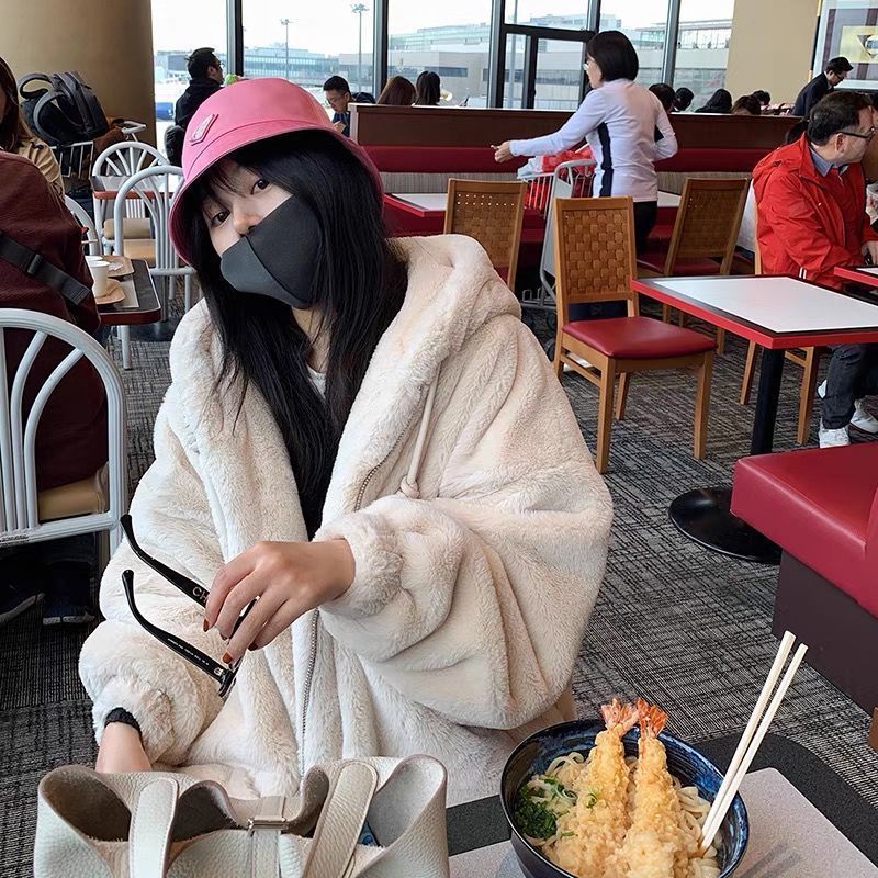 秋冬ニューデザインゆったりお肌に優しい裏起毛 厚手フード付き ラムズウールマウンテンパーカー 秋冬ニューデザインゆったりお肌に優しい裏起毛 厚手フード付き ラムズウールマウンテンパーカー