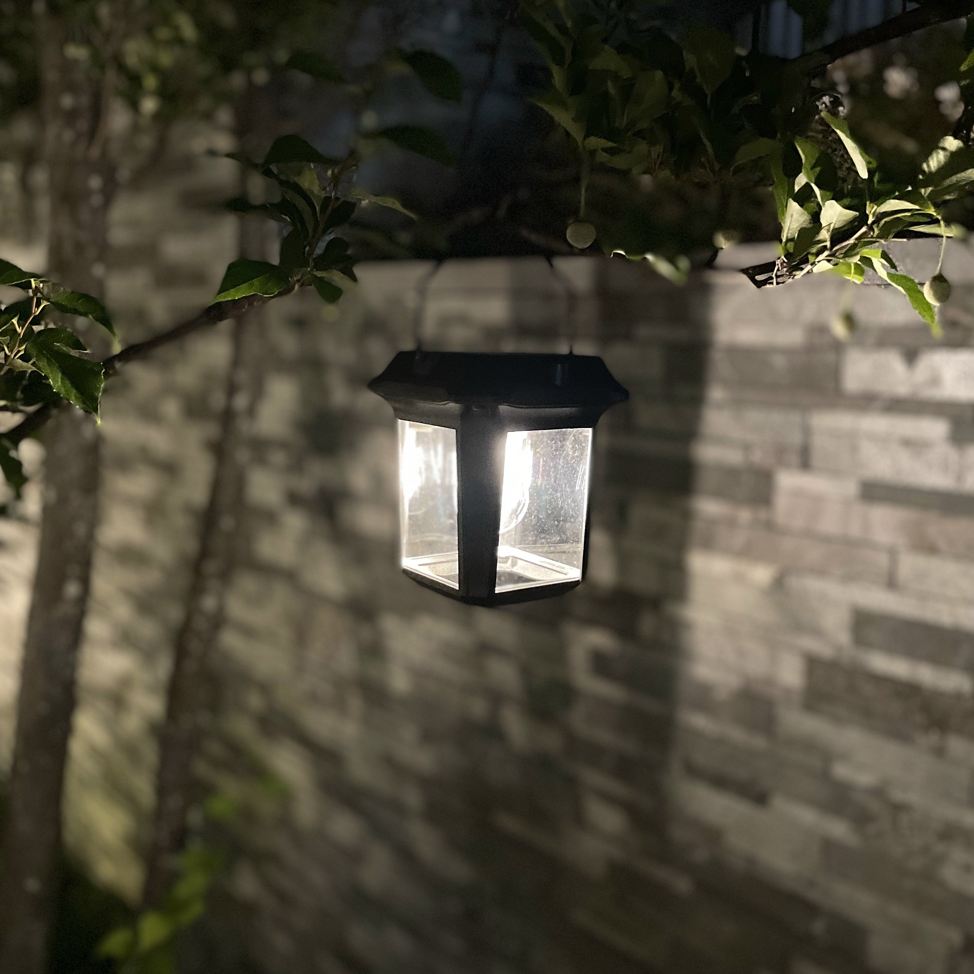 ランタン ソーラーライト【2個セット】 LED ガーデンライト 屋外 防水 暖色IP65 防水 大容量電池 夜間自動点灯 壁掛け 庭先 表玄関 廊下駐車場 ガーデン 停電時適用 Uni Buty ランタン ソーラーライト【2個セット】 LED ガーデンライト 屋外 防水 暖色IP65 防水 大容量電池 夜間自動点灯 壁掛け 庭先 表玄関 廊下駐車場 ガーデン 停電時適用 Uni Buty