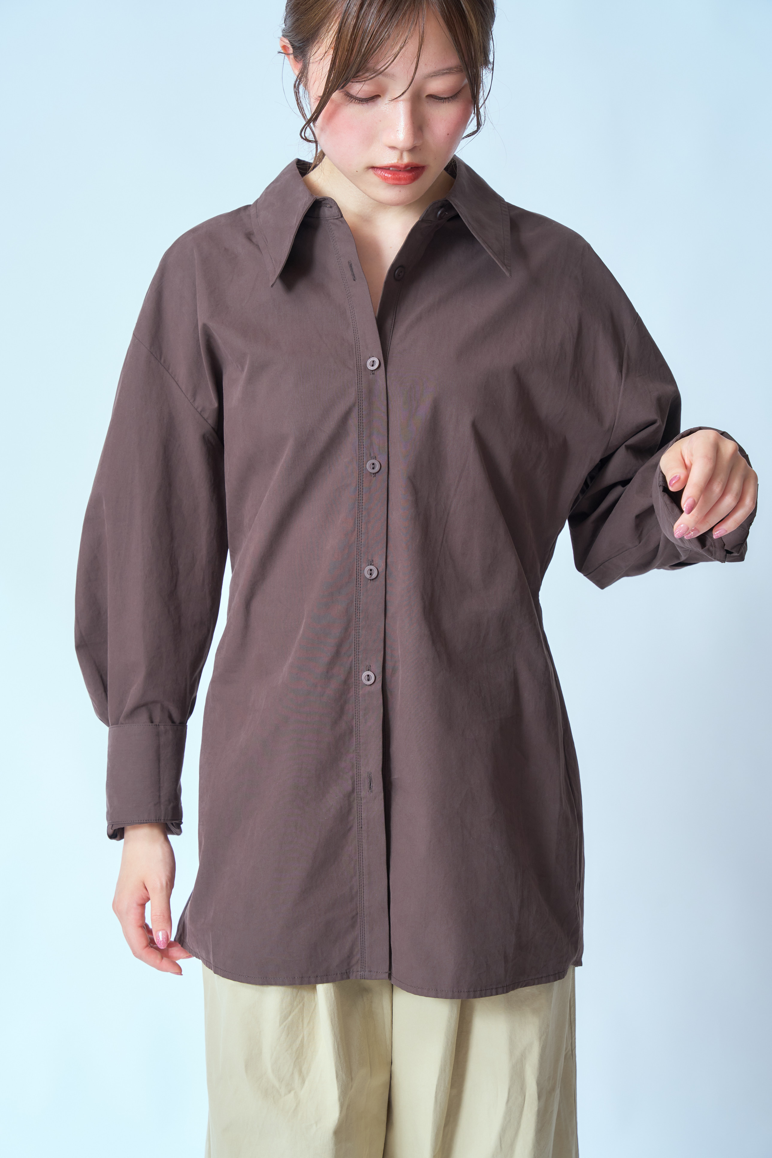 クラシックな襟つきシャツ【オーバーサイズ ブラウス】 クラシックな襟つきシャツ【オーバーサイズ ブラウス】