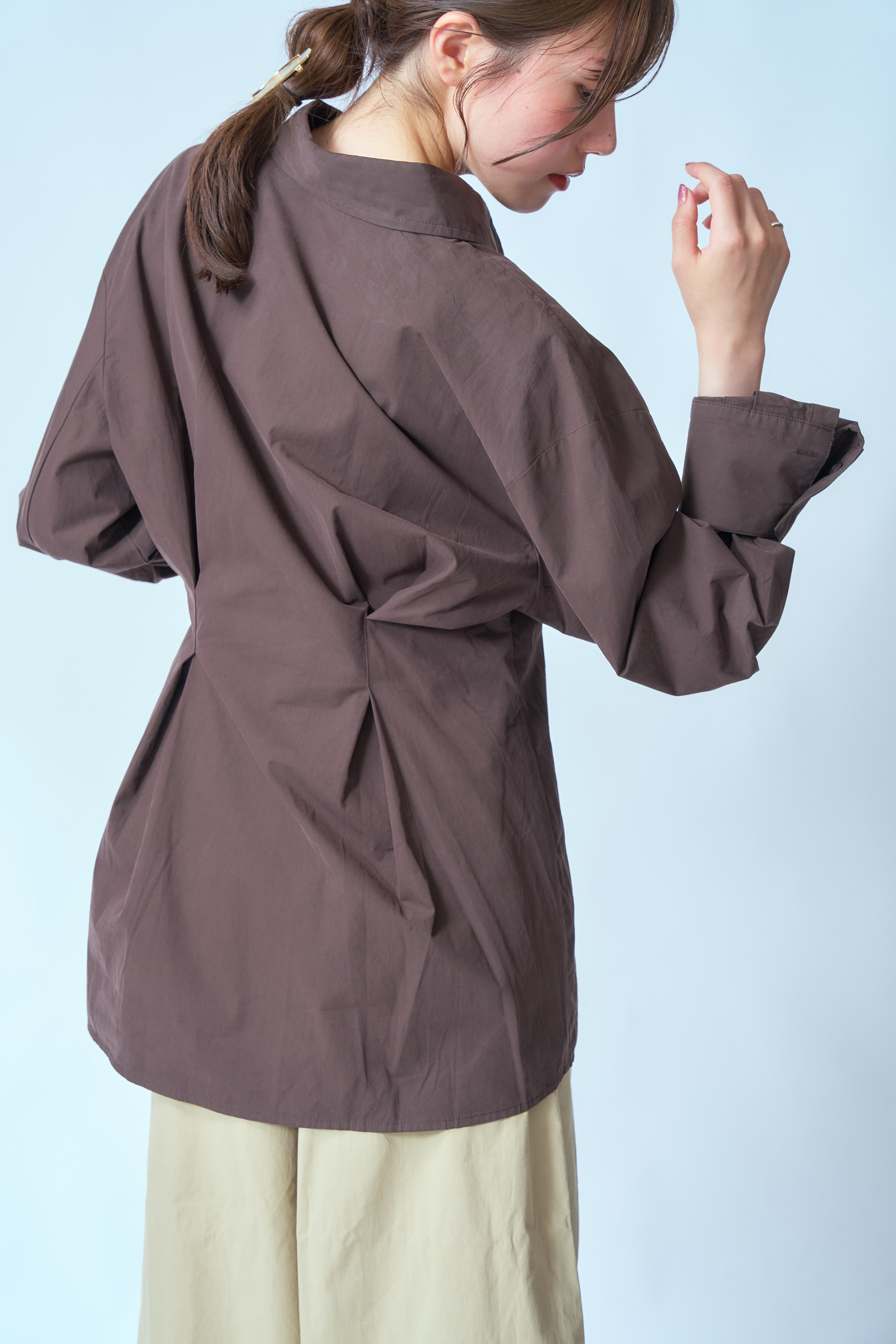 クラシックな襟つきシャツ【オーバーサイズ ブラウス】 クラシックな襟つきシャツ【オーバーサイズ ブラウス】