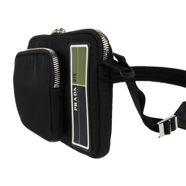 超美品 PRADA プラダ ショルダーバッグ 2VH088 クロスボディバッグ ナイロン ブラック シルバー金具 メッセンジャーバッグ【本物保証】 超美品 PRADA プラダ ショルダーバッグ 2VH088 クロスボディバッグ ナイロン ブラック シルバー金具 メッセンジャーバッグ【本物保証】