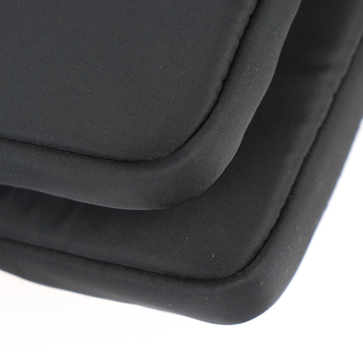 超美品 PRADA プラダ ショルダーバッグ 2VH088 クロスボディバッグ ナイロン ブラック シルバー金具 メッセンジャーバッグ【本物保証】 超美品 PRADA プラダ ショルダーバッグ 2VH088 クロスボディバッグ ナイロン ブラック シルバー金具 メッセンジャーバッグ【本物保証】