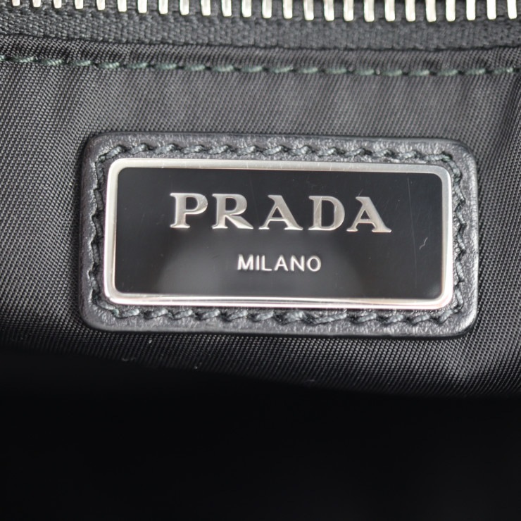 超美品 PRADA プラダ ショルダーバッグ 2VH088 クロスボディバッグ ナイロン ブラック シルバー金具 メッセンジャーバッグ【本物保証】 超美品 PRADA プラダ ショルダーバッグ 2VH088 クロスボディバッグ ナイロン ブラック シルバー金具 メッセンジャーバッグ【本物保証】