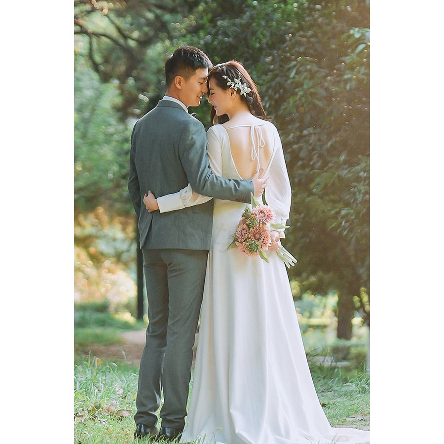 ウエディングドレス 新作海外挙式 二次会 袖あり 長袖 白 花嫁 エンパイア シンプル 格安 披露宴 前撮り aライン 旅行撮影 新婦 ビーチ ロングドレス