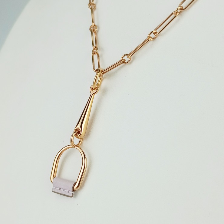 エルメス ネックレス エリタージュ エケストル メタル - ゴールド ピンク系 ジュエリー ペンダント ブランド 小物 ラグジュアリー 誕生日プレゼント 女性 彼女 ギフト【本物保証】 エルメス ネックレス エリタージュ エケストル メタル - ゴールド ピンク系 ジュエリー ペンダント ブランド 小物 ラグジュアリー 誕生日プレゼント 女性 彼女 ギフト【本物保証】