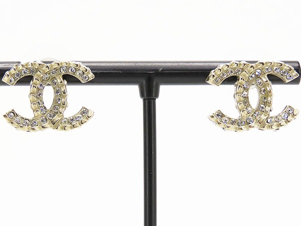 新品同様シャネルココマークストラスラインストーンピアスシャンパンゴールド 新品同様シャネルココマークストラスラインストーンピアスシャンパンゴールド