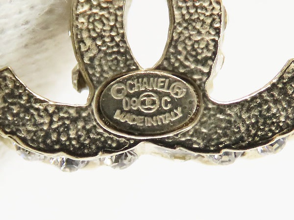 新品同様シャネルココマークストラスラインストーンピアスシャンパンゴールド 新品同様シャネルココマークストラスラインストーンピアスシャンパンゴールド