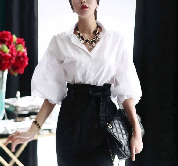 ２色 トップス シャツ ブラウス 夏 春 秋 かわいい きれいめ カジュアル レギュラー丈 半袖 五分袖 パフスリーブ バルーンスリーブ Vネック レギュラーカラー スリム タイト 細身 ストレート