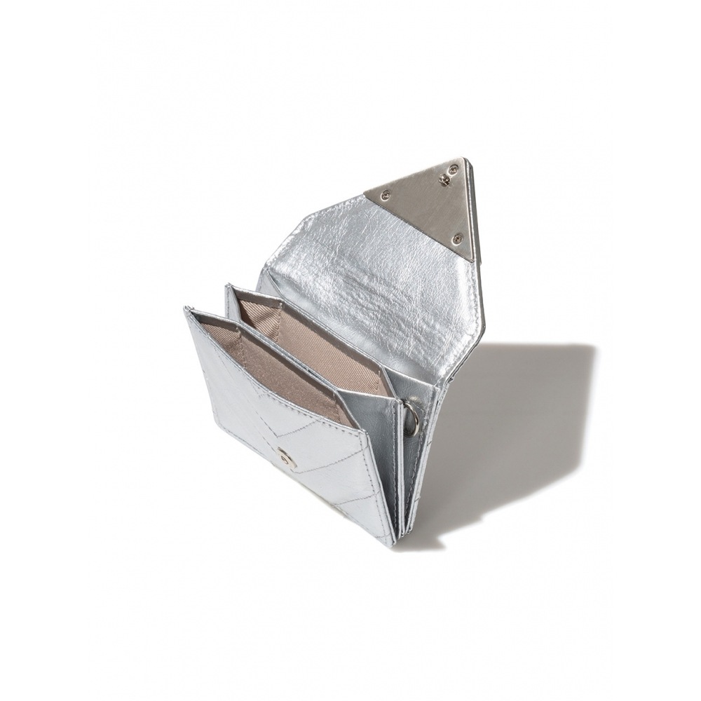 フェネッククリンクルトライアングルキルティングポケット D シルバー