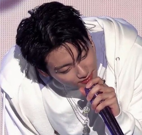 ミルトンステリ[bts festax bts jungkook]アッティカeuphoria surgical steel韓国芸能人ファッションネックレス