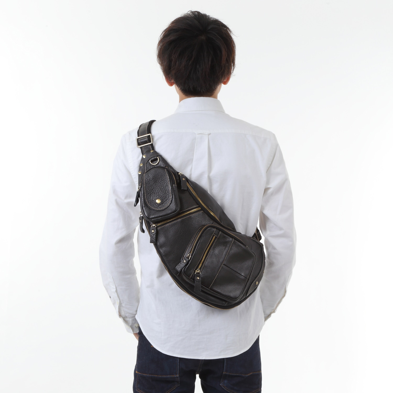 ボディバッグ 本革 レザー ショルダーバッグ 斜めがけ メンズ レディース バッグ 全3色 ブラウン ブラック レッド ボディバッグ 本革 レザー ショルダーバッグ 斜めがけ メンズ レディース バッグ 全3色 ブラウン ブラック レッド