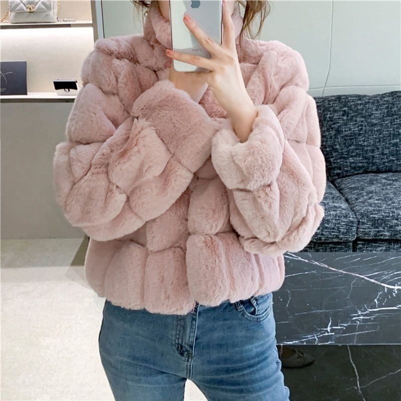 【送料無料】秋冬新作 ファーコート レディー ショット丈秋冬アウター フェイクミンク レディース ボアコート 厚手 トップス かわいい 毛皮コート 防寒 オーバーコート 【送料無料】秋冬新作 ファーコート レディー ショット丈秋冬アウター フェイクミンク レディース ボアコート 厚手 トップス かわいい 毛皮コート 防寒 オーバーコート