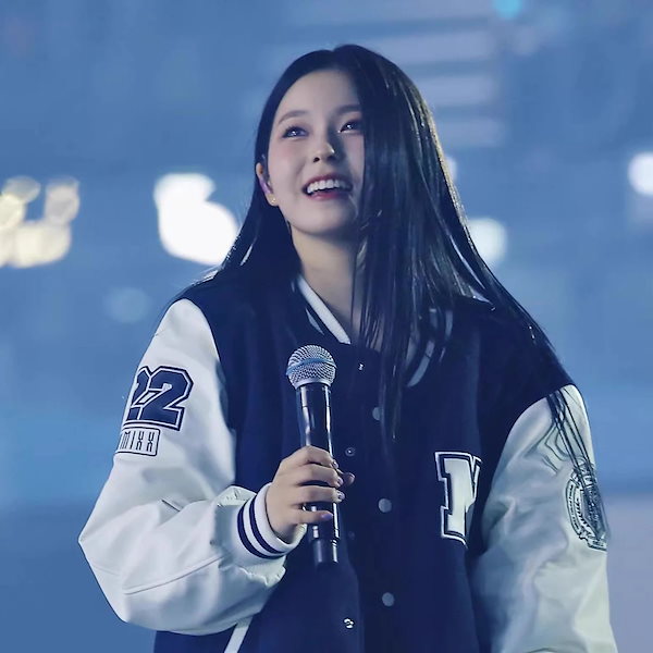 NMIXX スタジャン XL 【公式通販】