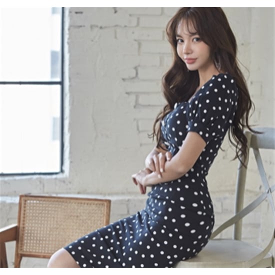 【取寄：納期2週間】半袖ワンピース 大きいサイズ XL スクエアネック レトロ パフスリーブ ドット柄 半袖