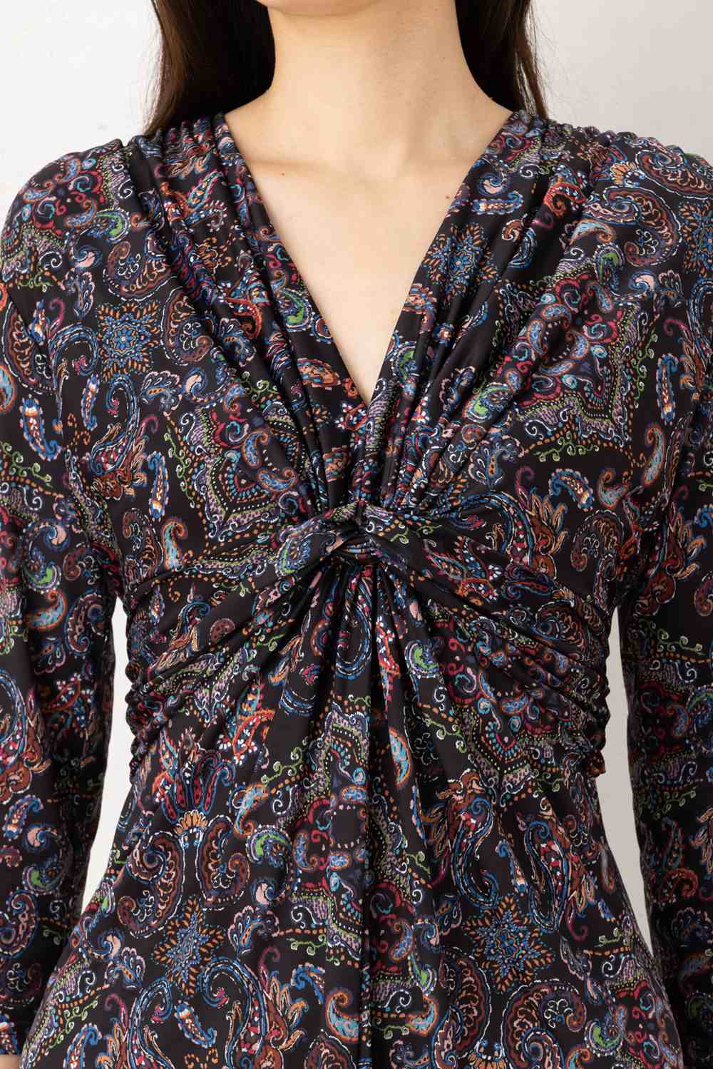 フィフィーユ(FIFILLES)ワンピース T1 T2 T3サイズ 七分袖 膝丈 Vネック ペイズリー柄 ジャージー生地 レディース フランス製 ワンピース ブラック フィフィーユ(FIFILLES)ワンピース T1 T2 T3サイズ 七分袖 膝丈 Vネック ペイズリー柄 ジャージー生地 レディース フランス製 ワンピース ブラック