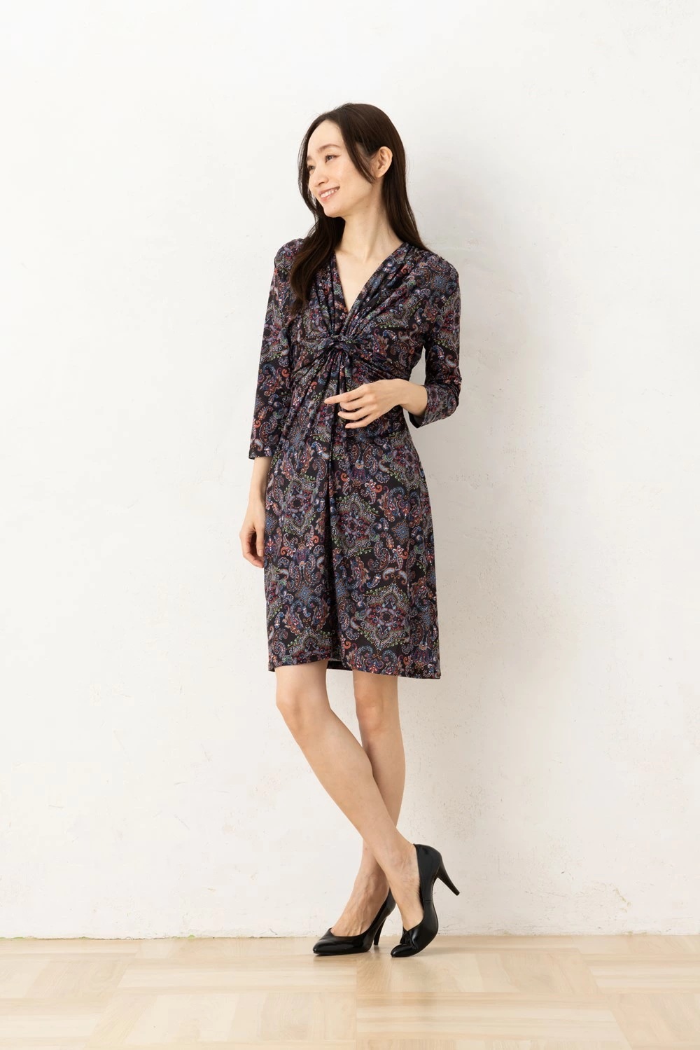 フィフィーユ(FIFILLES)ワンピース T1 T2 T3サイズ 七分袖 膝丈 Vネック ペイズリー柄 ジャージー生地 レディース フランス製 ワンピース ブラック フィフィーユ(FIFILLES)ワンピース T1 T2 T3サイズ 七分袖 膝丈 Vネック ペイズリー柄 ジャージー生地 レディース フランス製 ワンピース ブラック