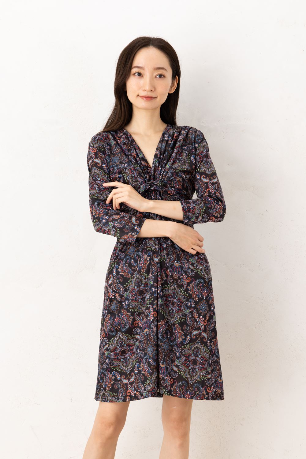 フィフィーユ(FIFILLES)ワンピース T1 T2 T3サイズ 七分袖 膝丈 Vネック ペイズリー柄 ジャージー生地 レディース フランス製 ワンピース ブラック フィフィーユ(FIFILLES)ワンピース T1 T2 T3サイズ 七分袖 膝丈 Vネック ペイズリー柄 ジャージー生地 レディース フランス製 ワンピース ブラック