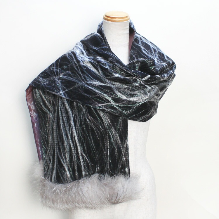 ブルーフロストフォックス ファー トリミング カシミヤ混 ストール ブラック 刺繍デザイン 送料無料 レディース ギフト プレゼント ブルーフロストフォックス ファー トリミング カシミヤ混 ストール ブラック 刺繍デザイン 送料無料 レディース ギフト プレゼント