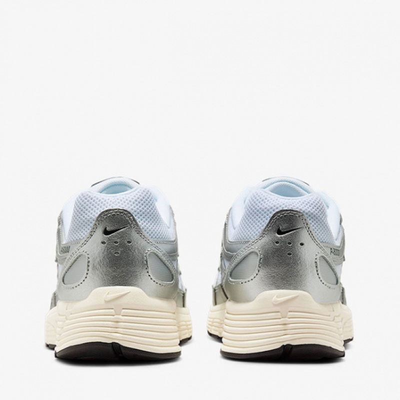 ナイキ スニーカー P-6000 CD6404-105 ナイキ スニーカー P-6000 CD6404-105