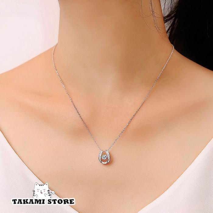 ネックレス レディース 馬蹄 揺れるダイヤ ラッキーモチーフ 誕生日プレゼント 女性 妻 嫁 母 娘 クリスマスギフト お祝い 20代30代40代50代